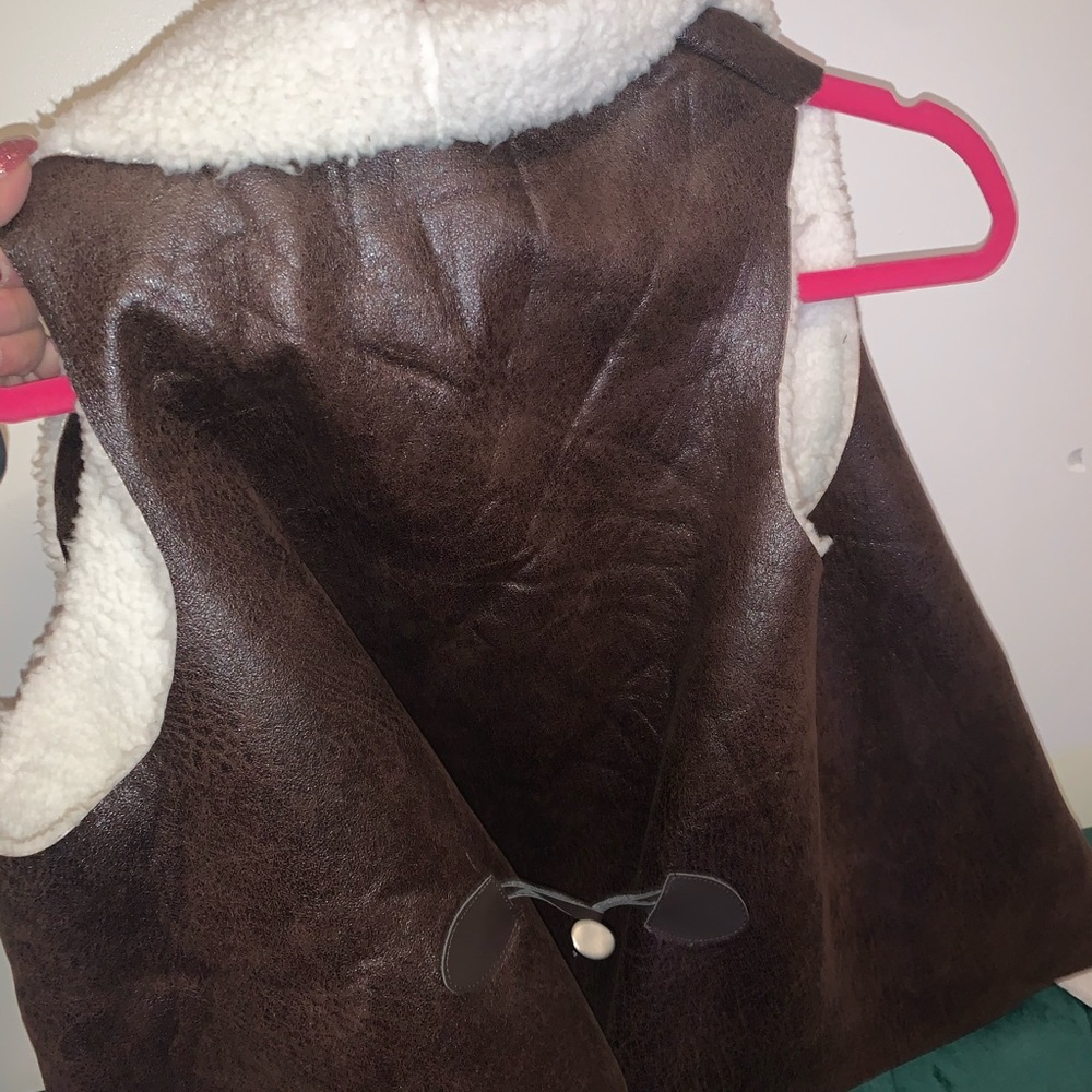 Chic vest - Picture 4 of 5